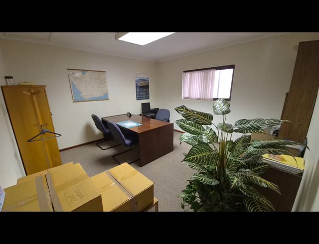 749M² WAREHOUSE TO LET IN KILLARNEY GARDENS